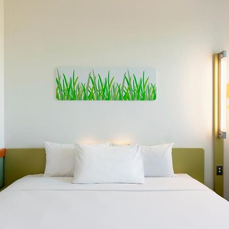 Ibis Budget Lyon Sud St Genis Laval Saint-Genis-Laval Exterior foto