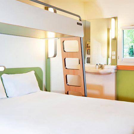 Ibis Budget Lyon Sud St Genis Laval Saint-Genis-Laval Exterior foto