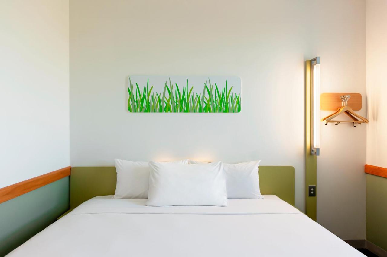 Ibis Budget Lyon Sud St Genis Laval Saint-Genis-Laval Exterior foto