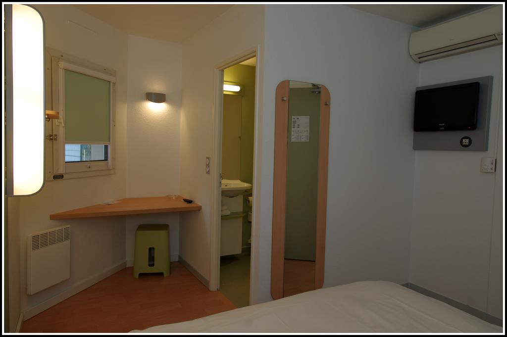 Ibis Budget Lyon Sud St Genis Laval Saint-Genis-Laval Habitación foto