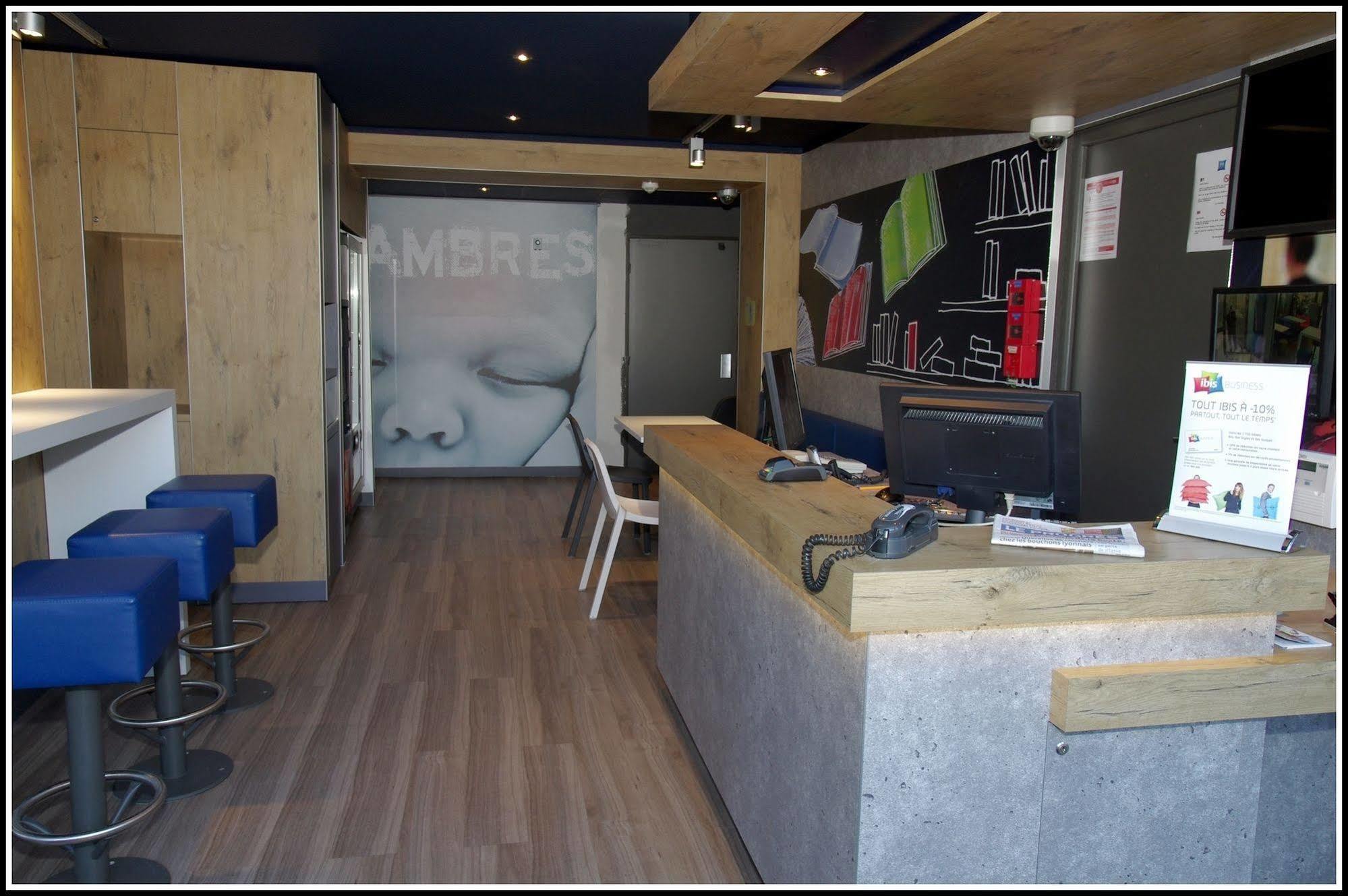 Ibis Budget Lyon Sud St Genis Laval Saint-Genis-Laval Exterior foto