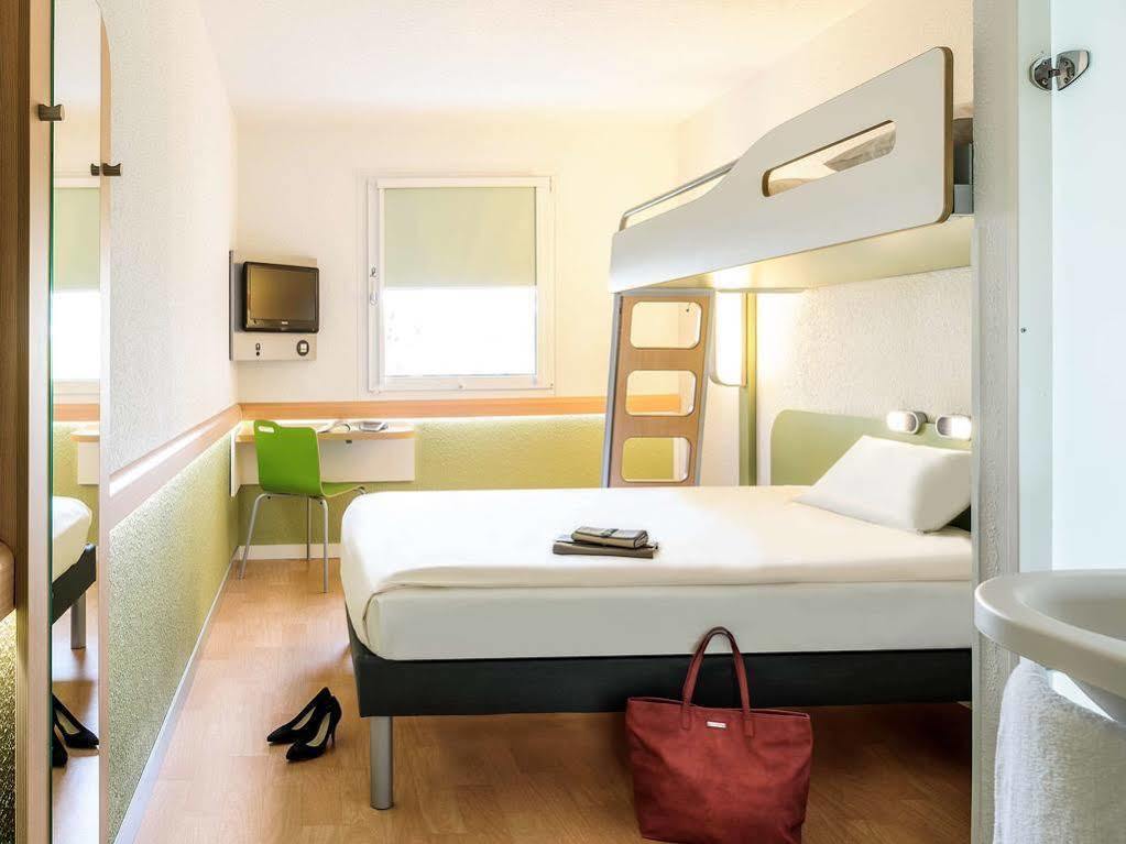 Ibis Budget Lyon Sud St Genis Laval Saint-Genis-Laval Exterior foto