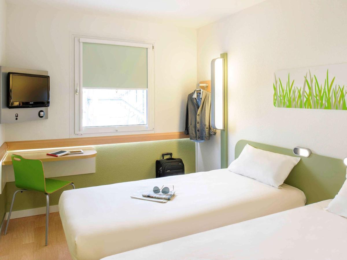 Ibis Budget Lyon Sud St Genis Laval Saint-Genis-Laval Exterior foto